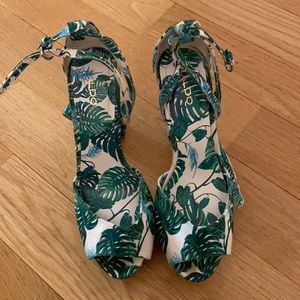 Aldo printed heels